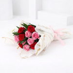 Love in 11 Roses